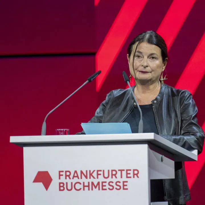 Denemarková ve Frankfurtu kritizovala ministra kultury, na Klempíře pískali