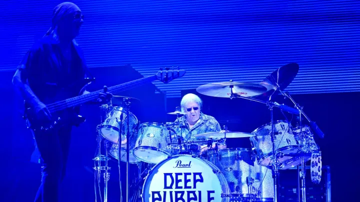 Britská rocková skupina Deep Purple, která začínala na sklonku 60. let, dnes zahraje v Praze.