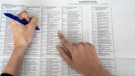 Češi začnou rozhodovat o budoucím složení radnic a obměně Senátu