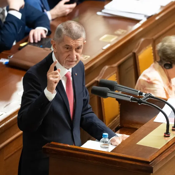 Babiš slíbil jednání s bankami o hypotékách i snižování schodků