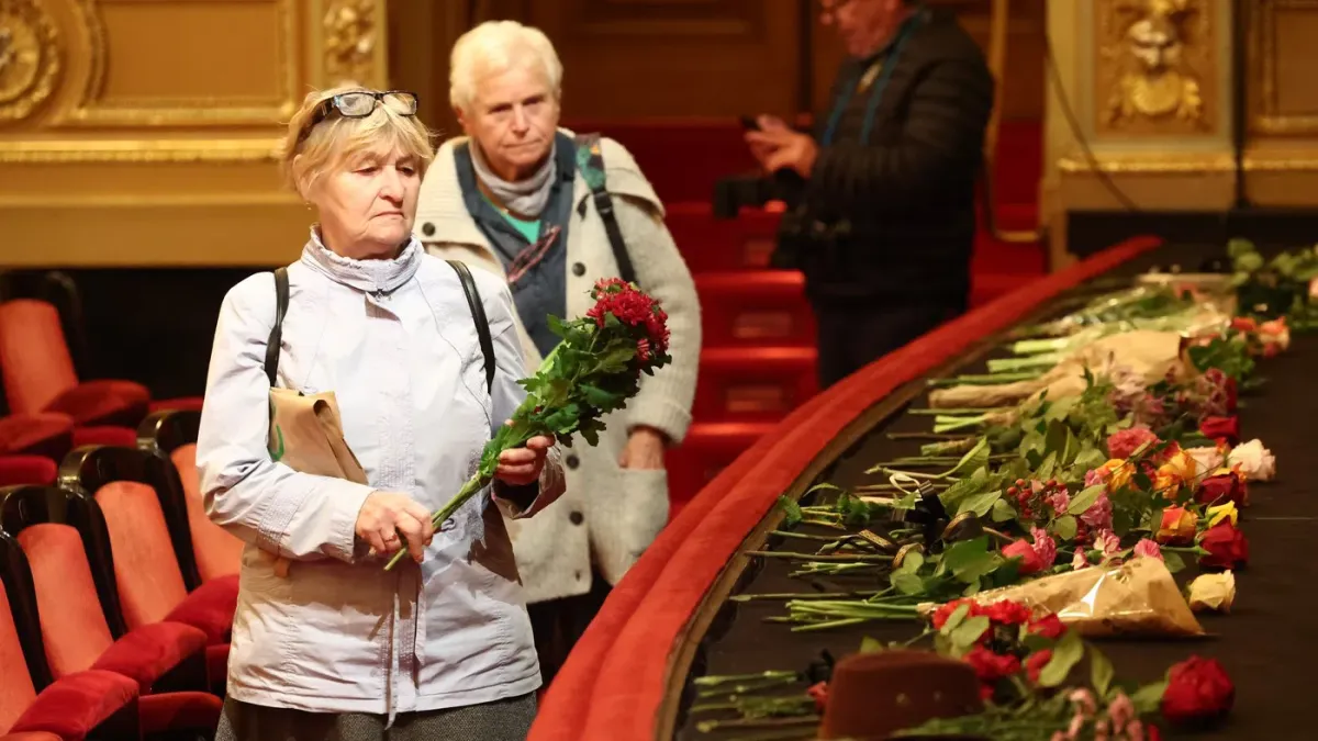 Jiří Štěpnička's Farewell at National Theatre Scuffle