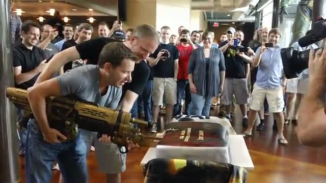 Oslava dokončení hry v Epicu