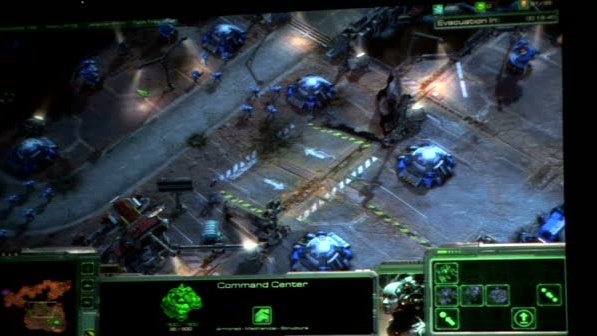 StarCraft II záznam hraní třetí mise z lidské kampaně