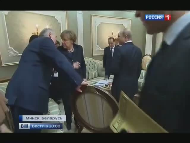 Lukašenko si v Minsku hrál s Putinem a židlí