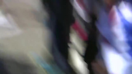 Froome odhodil kolo a běží do cíle