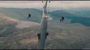 TEMNÝ RYTÍŘ POVSTAL - oficiální trailer