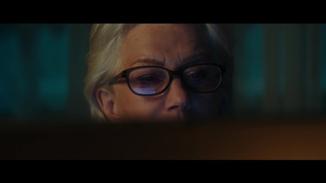 Dokonalá lež: trailer (české titulky)