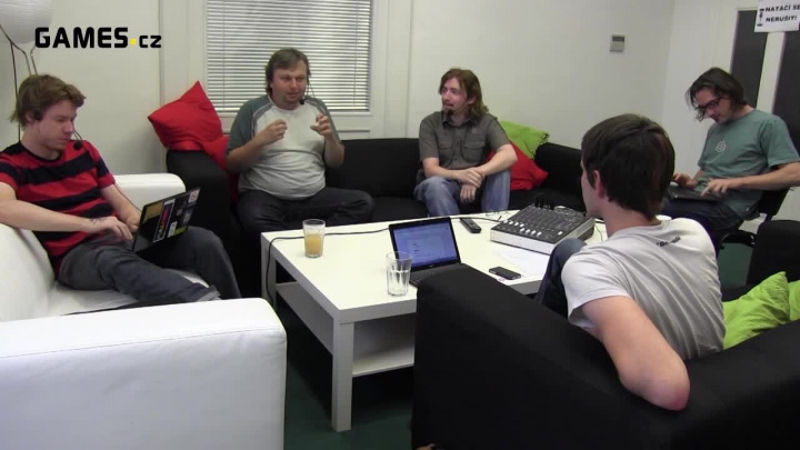 Fight Club #97: Karel na autopilota