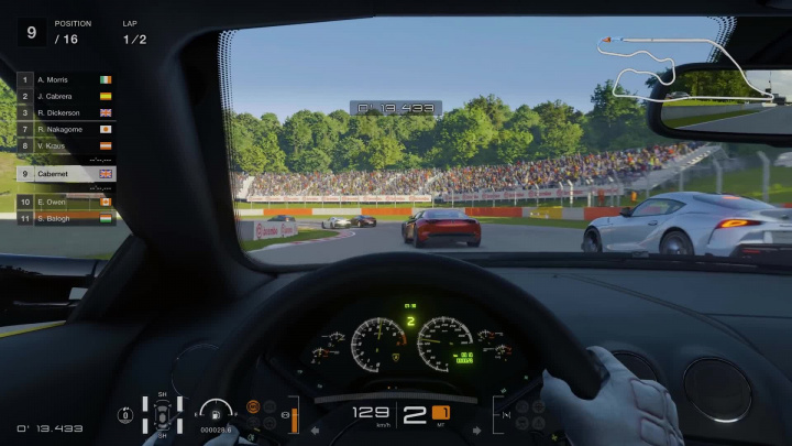 Gran Turismo 7 – Závod na okruhu Deep Forest Raceway