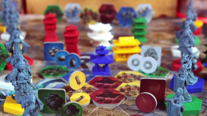 Huang - Teaser trailer